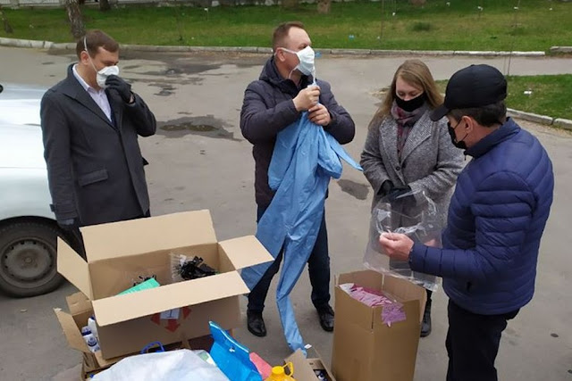 Шепетівська та Славутська ЦРЛ одержали допомогу від “Слуги народу” Хмельниччини